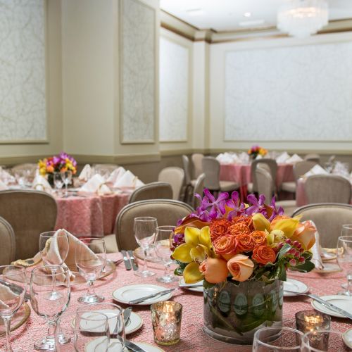 Mayflower Park Hotel